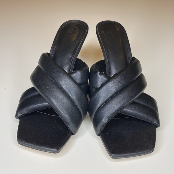 H&M Black Mules Size 9 in faux leather - Picture 16 of 16